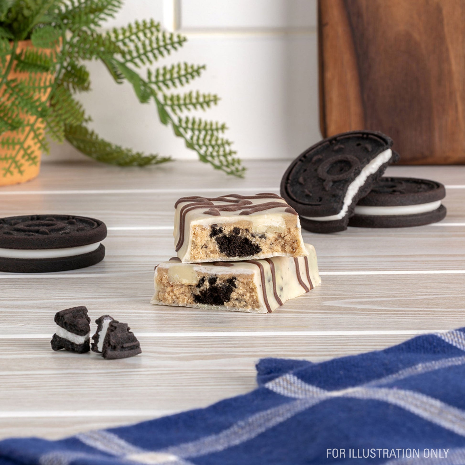 dipped-cookies-and-cream-protein-bars-e9 15807_QN_USA_ProteinBar_CAC_InterimAssetUpdate_Digital-Dipped-ProductCarouselSet_Tabletop1.jpg