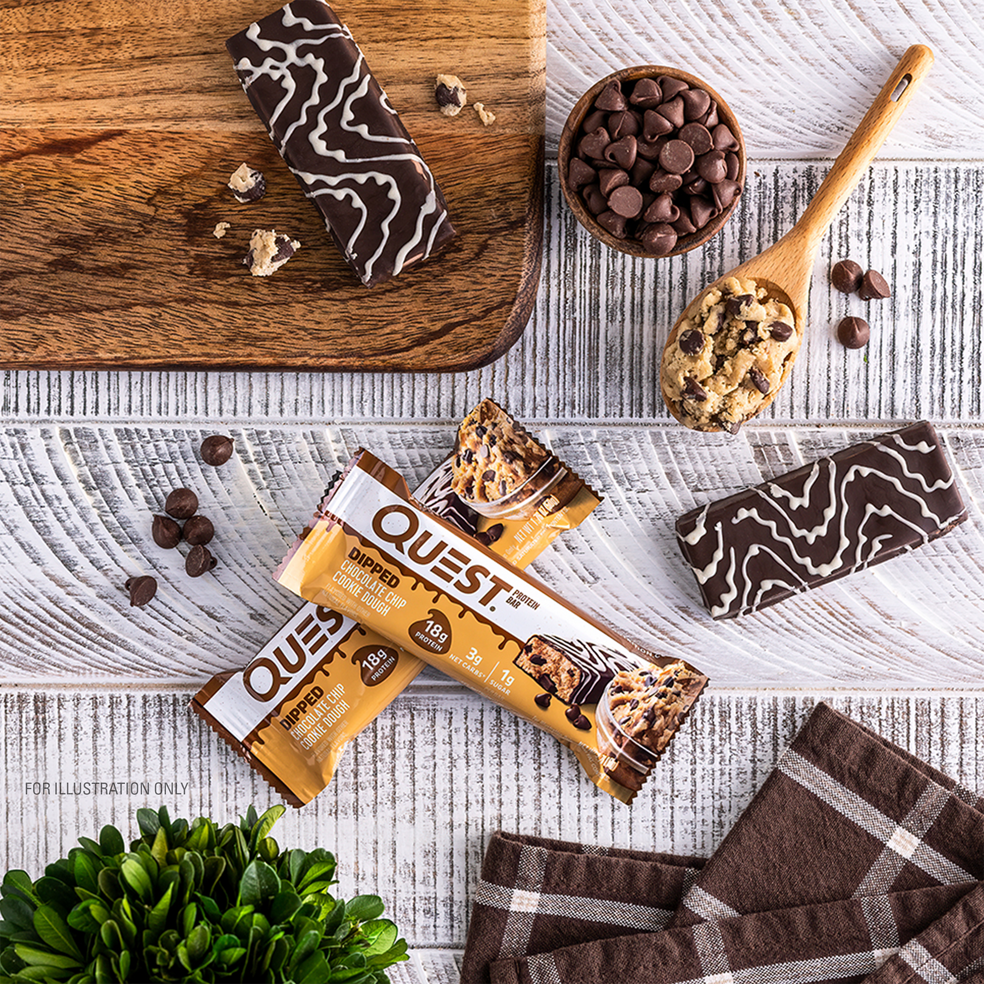 dipped-chocolate-chip-cookie-dough-protein-bar-m5 qst-012268_dipped-chocolate-chip-cookie-dough-protein-bar_7.png